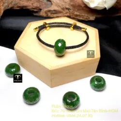 Vòng tay charm ngọc bích xanh lá mài giác