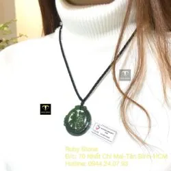 Mặt dây chuyền chữ Phúc ngọc bích, kích thước 42mm