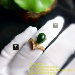 Nhẫn giọt nước Ngọc bích xanh đậm, vàng 18k