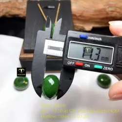 Charm ngọc bích mài giác xanh lá Charm ngọc bích mài giác xanh lá