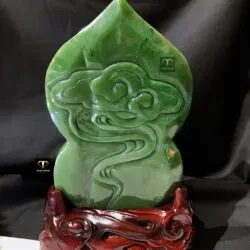 Tượng Phật Quan Thế Âm Bồ Tát ngọc bích Canada, KT 21x13cm (Chưa bao gồm đế gỗ)