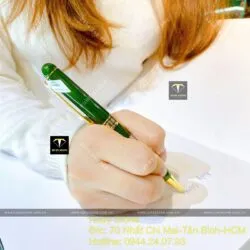 Bút Ngọc bích Canada xanh lá (thay được ngòi)