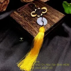 Ngọc bội đồng điếu Cẩm thạch trắng phớt xanh, ánh tím nhẹ