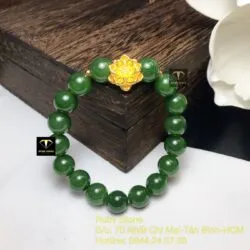 Vòng Ngọc bích xanh lá, mix charm Hoa sen vàng 24k - Hình ảnh 2
