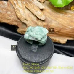 Nhẫn thiềm thừ ngọc Cẩm thạch tạc tay tinh xảo