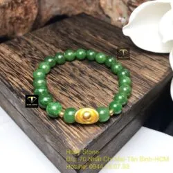 Vòng tay Ngọc bích xanh lý 8 ly, mix charm thỏi vàng 24k - Hình ảnh 2
