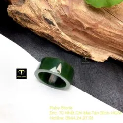Nhẫn vuông Ngọc bích xanh đậm (nước 1), bản 10 ly - Ảnh 5