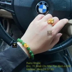 Vòng tay Ngọc bích xanh lý 8 ly, mix charm thỏi vàng 24k