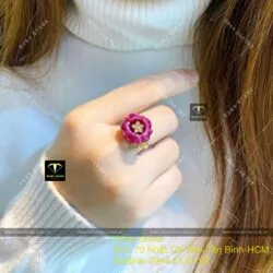 Nhẫn hoa mẫu đơn Ruby Nam Phi, vàng 18k