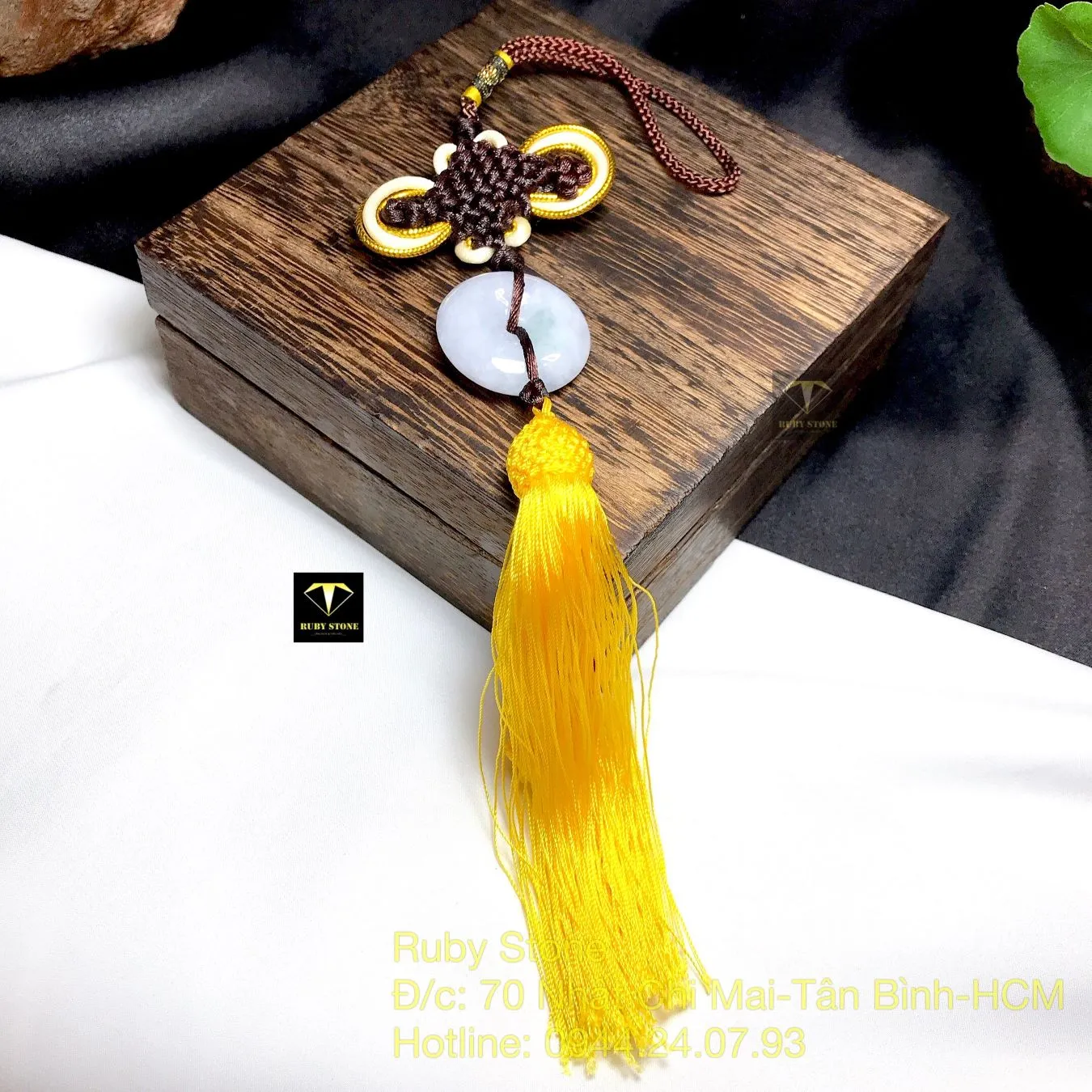 Ngọc bội đồng điếu Cẩm thạch trắng phớt xanh, ánh tím nhẹ Ngọc bội đồng điếu Cẩm thạch trắng phớt xanh, ánh tím nhẹ - Ảnh 6