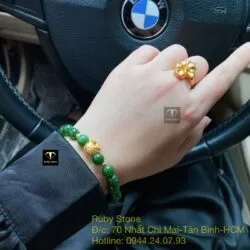 Vòng tay ngọc bích xanh lý 8 ly, mix charm vàng túi tiền 24k