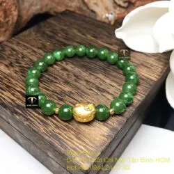 Vòng tay Ngọc bích xanh lý 8 ly, mix charm Hello Kitty vàng 24k - Hình ảnh 3