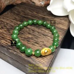 Vòng tay Ngọc bích xanh lý 8 ly, mix charm thỏi vàng 24k - Hình ảnh 3