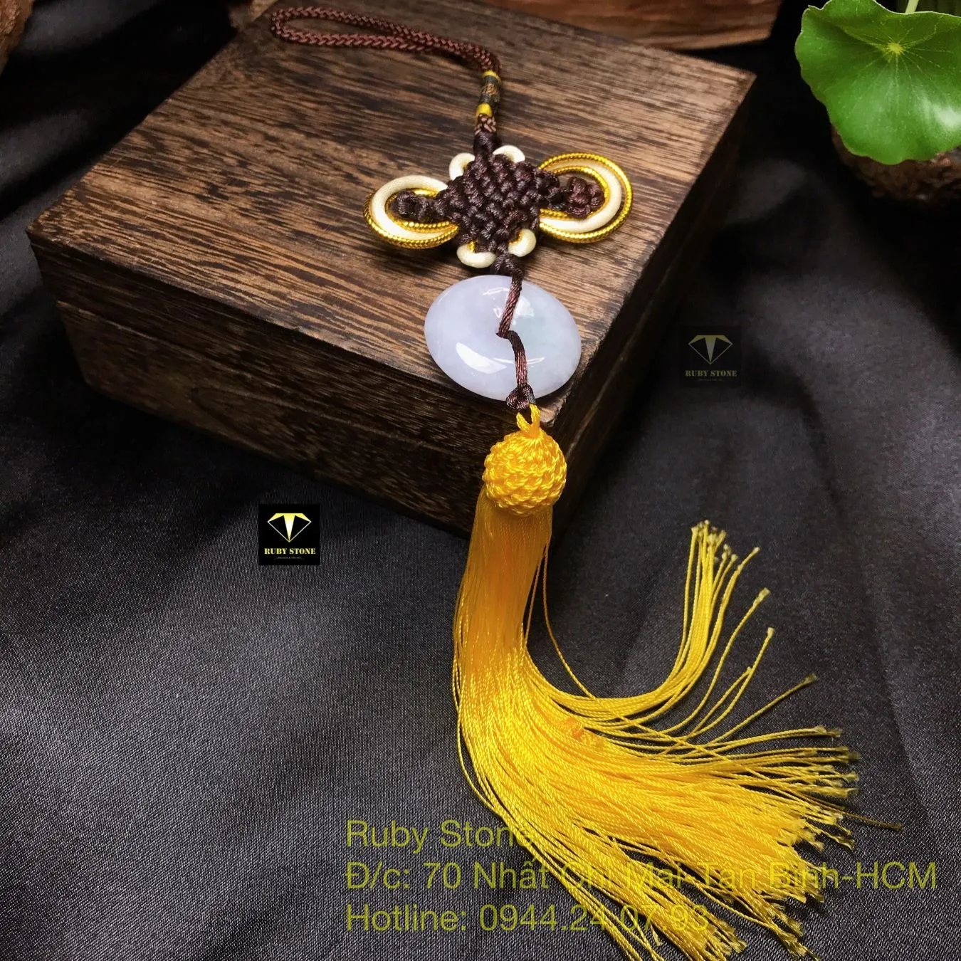 Ngọc bội đồng điếu Cẩm thạch trắng phớt xanh, ánh tím nhẹ Ngọc bội đồng điếu Cẩm thạch trắng phớt xanh, ánh tím nhẹ - Ảnh 4