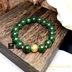 Vòng Ngọc bích xanh lý đậm 10 ly, mix charm vàng 24k - Ảnh 3