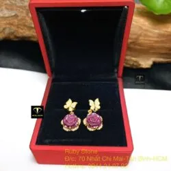 Khuyên tai hoa mẫu đơn Ruby Nam Phi, vàng 18k - Hình ảnh 4