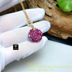 Mặt dây chuyền hoa mẫu đơn Ruby Nam Phi, khoen tròn vàng 18k - Hình ảnh 2