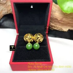 Khuyên tai trái châu Ngọc bích, vàng 18k