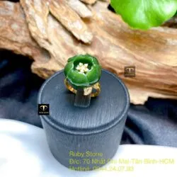 Nhẫn hoa mẫu đơn Ngọc bích xanh đậm, vàng 18k - Ảnh 2