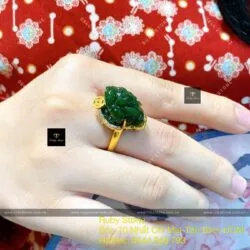 Nhẫn thiềm thừ (cóc ba chân) ngọc bích Canada, vàng 18k - Hình ảnh 5