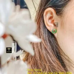 Khuyên tai hoa mẫu đơn Ngọc bích, vàng 18k Khuyên tai hoa mẫu đơn Ngọc bích, vàng 18k