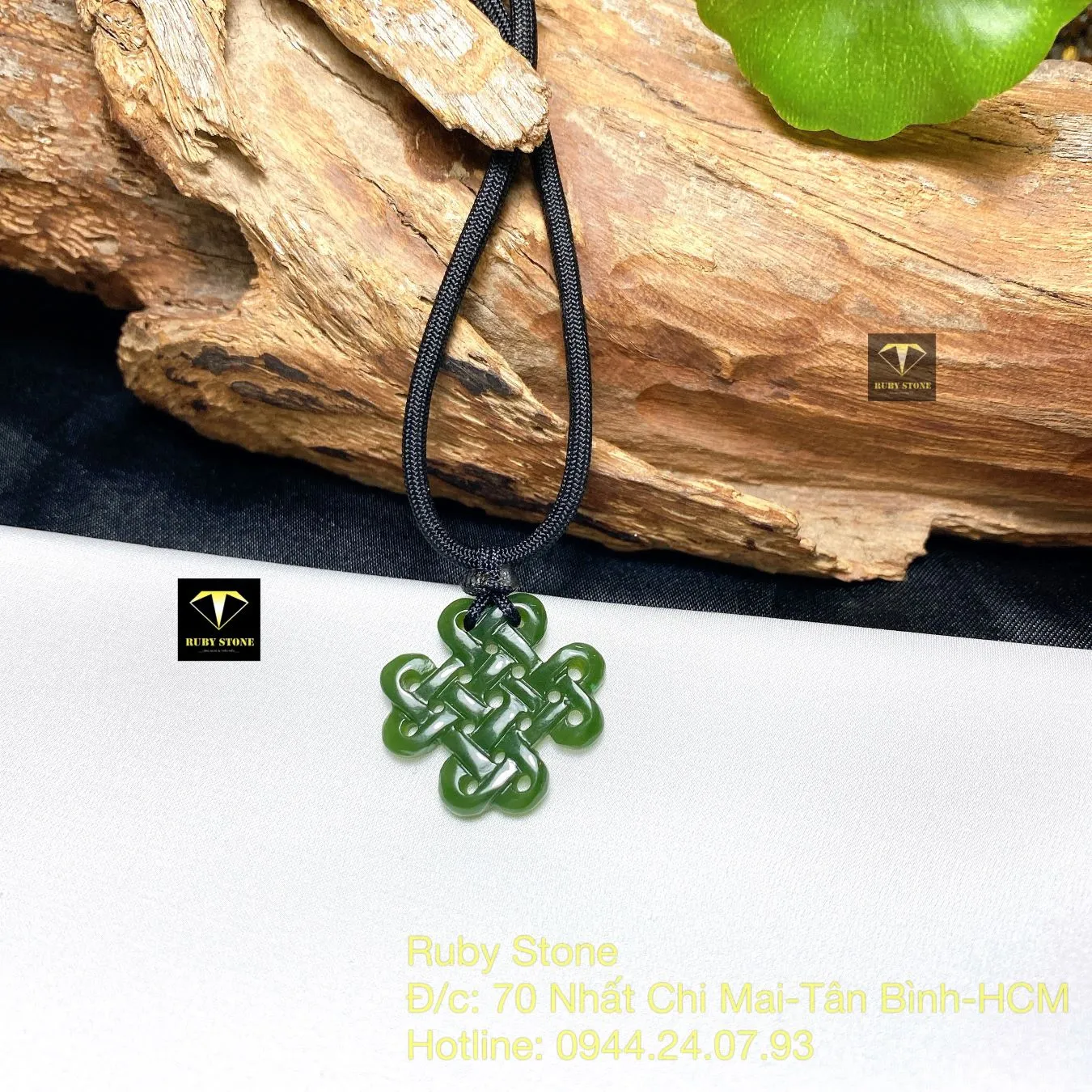 Mặt dây chuyền đồng tâm kết ngọc bích Canada Mặt dây chuyền đồng tâm kết ngọc bích Canada - Ảnh 2