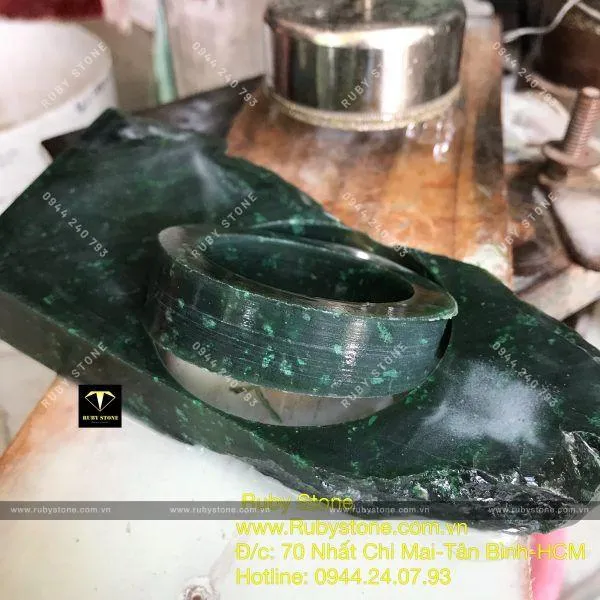 Ngọc “Sống” là gì? ngọc “Chết” là gì? Và cách phân biệt ngọc!
