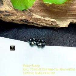 Khuyên tai cỏ bốn cánh Phỉ Thuý Mực Dục, vàng 18k - Hình ảnh 3
