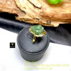 Nhẫn thiềm thừ (cóc ba chân) ngọc bích Canada, vàng 18k - Hình ảnh 3