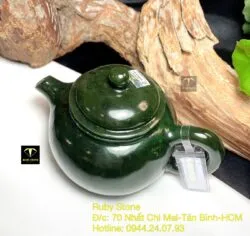 Ấm trà ngọc bích Canada trơn chạm tay