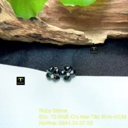 Khuyên tai cỏ bốn cánh Phỉ Thuý Mực Dục, vàng 18k - Hình ảnh 2