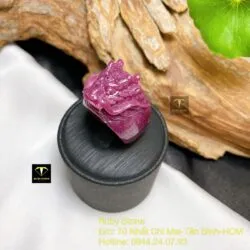 Nhẫn đầu rồng Ruby Nam Phi chạm tay tinh xảo
