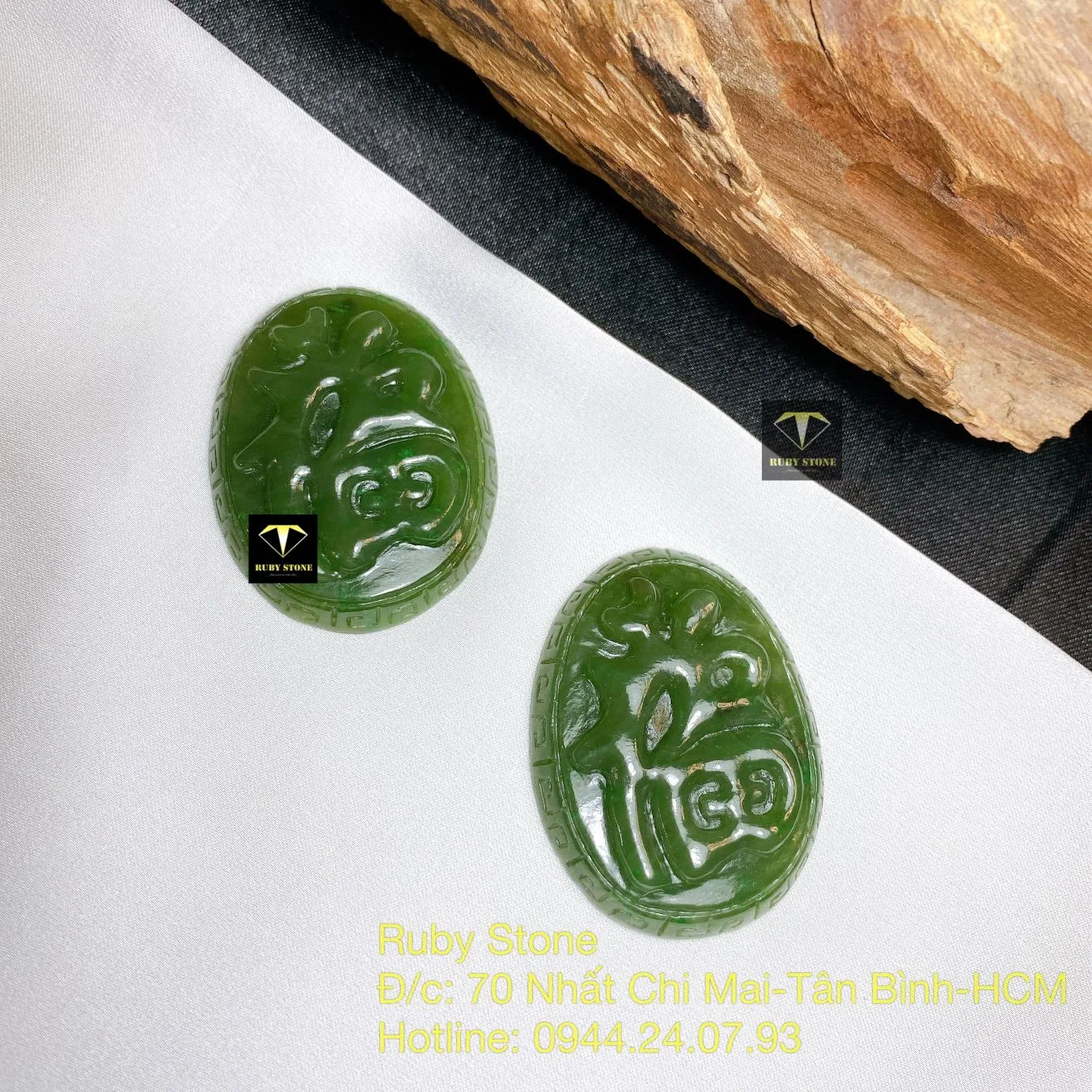 Mặt dây chuyền chữ Phúc ngọc bích viền hoa văn, KT 38mm Mặt dây chuyền chữ Phúc ngọc bích viền hoa văn, KT 38mm - Ảnh 2