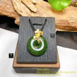 Mặt dây chuyền đồng điếu Ngọc bích, móc vàng 18k - Hình ảnh 3