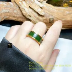 Nhẫn vuông Ngọc bích Canada (kim tiền bên trong), vàng 18k