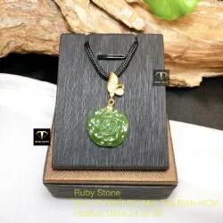 Mặt dây chuyền Hoa mẫu đơn Ngọc bích, móc vàng 18k