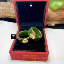 Nhẫn cặp Ngọc bích chữ “Hỷ”, vàng 18k - Hình ảnh 4