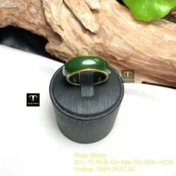 Nhẫn bản tròn 8 ly Ngọc bích xanh đậm VIP, vàng 18k - Hình ảnh 5