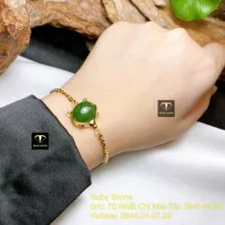 Lắc tay hồ ly ngọc bích Canada, vàng 18k