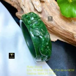 Vòng ngọc bích chạm hoa mẫu đơn, bản 22mm - Ảnh 5