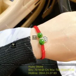 Vòng tết tay Ngọc Bích mix charm bạc khoá trường mệnh