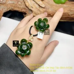 Mặt dây chuyền và nhẫn hoa sen ngọc bích, vàng 18k - Hình ảnh 2