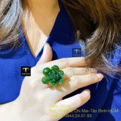 Mặt dây chuyền và nhẫn hoa sen ngọc bích, vàng 18k - Hình ảnh 5