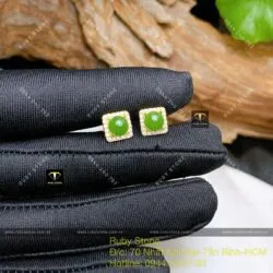 Khuyên tai Ngọc bích tròn, ổ tấm vuông, vàng 18k Khuyên tai Ngọc bích tròn, ổ tấm vuông, vàng 18k