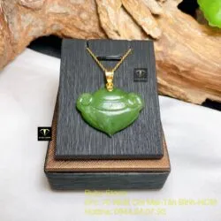 Khoá trường mệnh Ngọc bích, móc vàng 18k - Ảnh 2