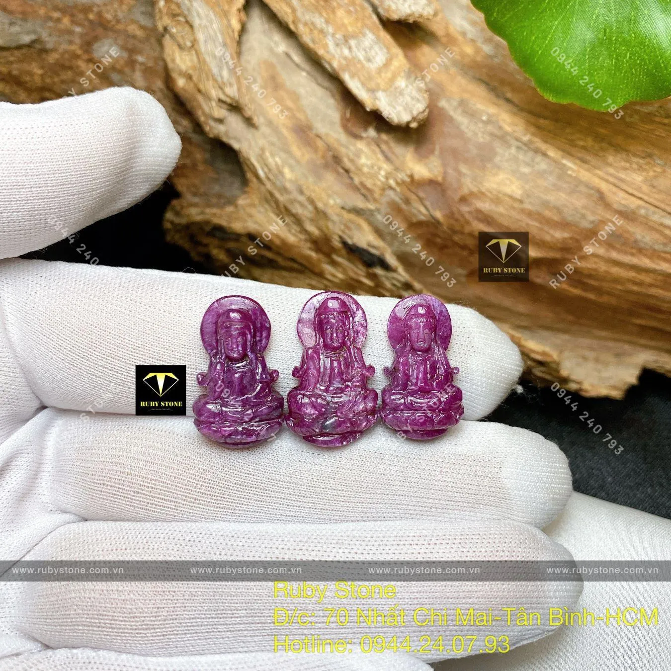 Phật Bà Quan Âm Bồ Tát Ruby Nam Phi, kích thước 20mm Phật Bà Quan Âm Bồ Tát Ruby Nam Phi, kích thước 20mm