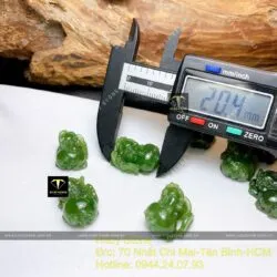 Tỳ hưu ngọc bích Canada chạm tay tinh xảo, kích thước 20mm - Ảnh 4