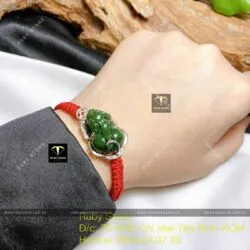 Tỳ hưu Ngọc bích bọc bạc, tết dây dù đỏ - Ảnh 2