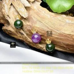 Mặt dây Trái châu Ngọc bích, móc vương miện vàng 18k - Hình ảnh 2