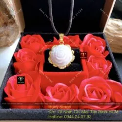 Mặt dây Hoa mẫu đơn ngọc cẩm thạch phớt tím, vàng 18k - Ảnh 2